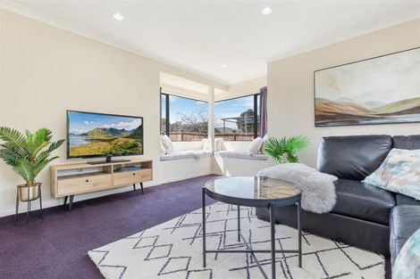 Photo of property in 11 Lieshout Way, Pukekohe, 2120