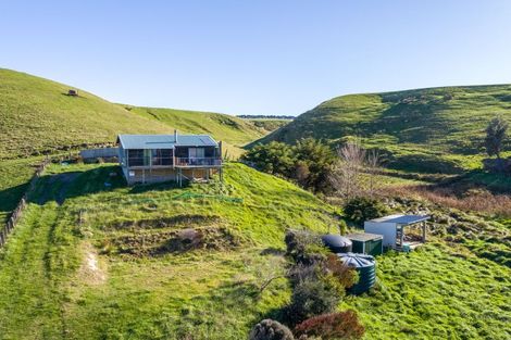 Photo of property in 32 Whangaimoana Beach Road, Whangaimoana, Pirinoa, 5772