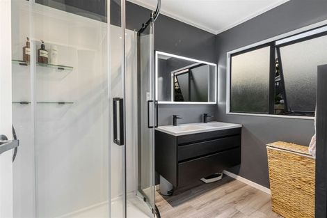 Photo of property in 38 Garton Drive, Massey, Auckland, 0614