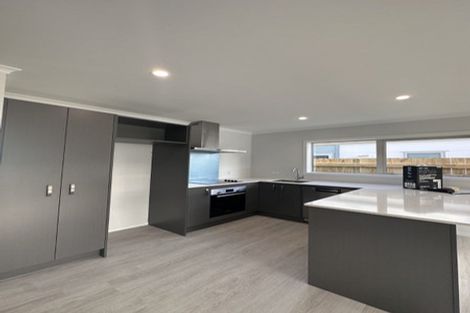 Photo of property in 26 Koru Loop, Paraparaumu, 5032