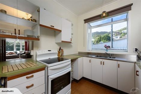 Photo of property in 16 Richmond Avenue, Karori, Wellington, 6012