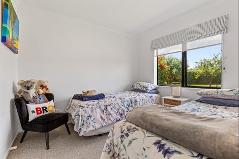 Photo of property in 8 Faydon Close, Ohau, Levin, 5570