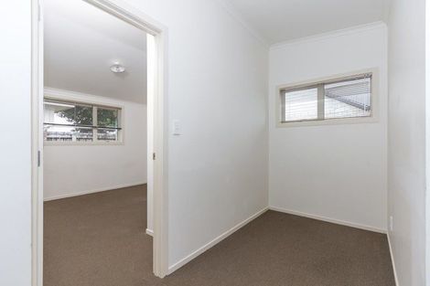 Photo of property in 8b Snead Place, Hamilton East, Hamilton, 3216
