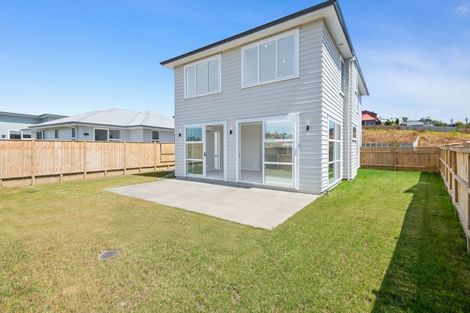 Photo of property in 25 Kukuwai Avenue, Red Beach, 0932