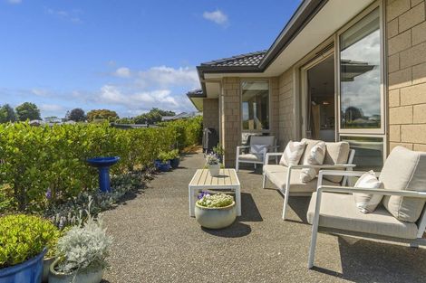 Photo of property in 22 Vista Close, Omokoroa, 3114