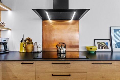 Photo of property in 37a Parr Terrace, Castor Bay, Auckland, 0620