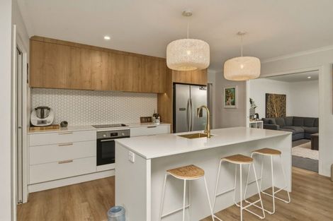 Photo of property in 102 Oakley Avenue, Springlands, Blenheim, 7201