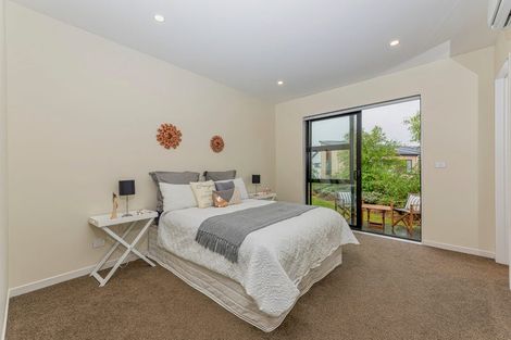 Photo of property in 4 Vintry Drive, Kumeu, 0810