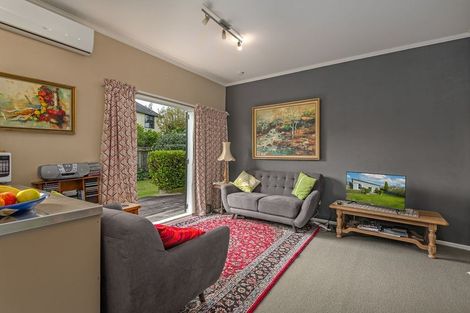 Photo of property in 14 Freyberg Street, Roslyn, Palmerston North, 4414