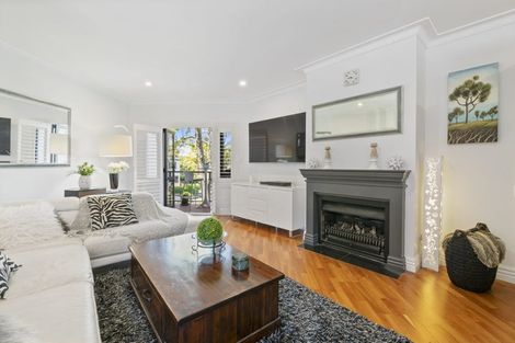 Photo of property in 2/177 Hurstmere Road, Takapuna, Auckland, 0622