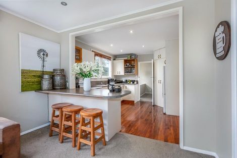 Photo of property in 68 Larsen Crescent, Tawa, Wellington, 5028
