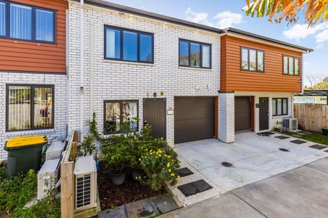 Photo of property in 17e Ewbank Place, Manurewa, Auckland, 2102