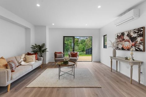 Photo of property in 49a Crestview Rise, Papakura, 2110