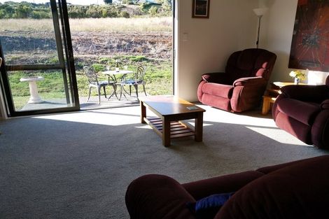 Photo of property in 13 Te Awa Place, Red Beach, 0932