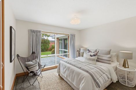 Photo of property in 7 Broadfell Avenue, Avonhead, Christchurch, 8042