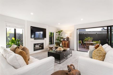 Photo of property in 2/2 Wairarapa Terrace, Merivale, Christchurch, 8014