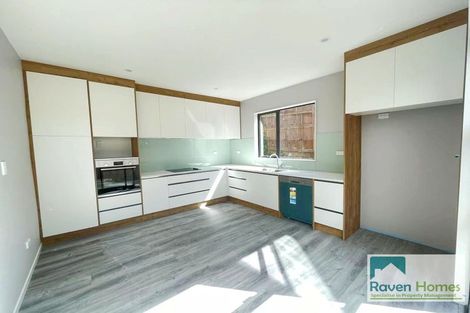 Photo of property in 40a Nui Mana Place, Te Atatu South, Auckland, 0610