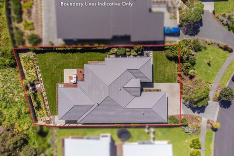 Photo of property in 11 Taranui Way, Paraparaumu Beach, Paraparaumu, 5032