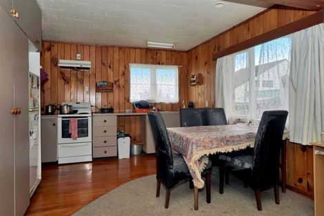 Photo of property in 16 Herbert Street, Te Puke, 3119