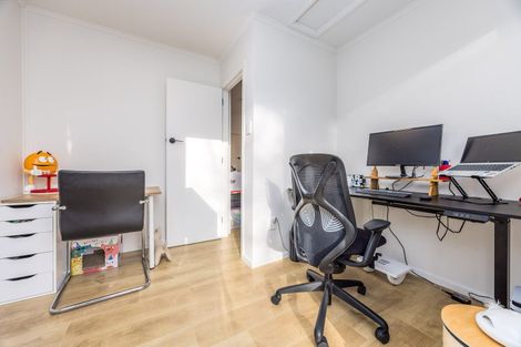 Photo of property in 7 Chamberlain Road, Massey, Auckland, 0614