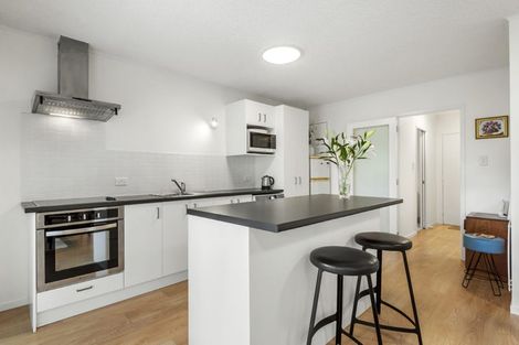 Photo of property in 4/83 Lake Road, Devonport, Auckland, 0622