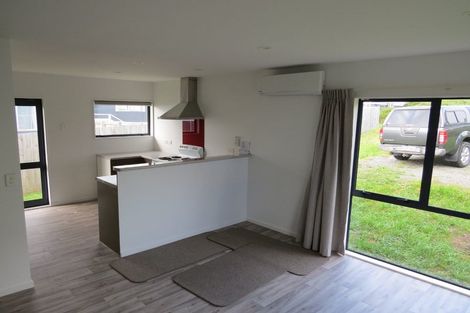 Photo of property in 141a-d Bedford Street, Cannons Creek, Porirua, 5024
