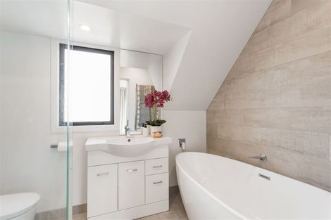 Photo of property in 2/2 Wairarapa Terrace, Merivale, Christchurch, 8014