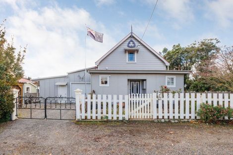 Photo of property in 6 Edwards Street, Kimbolton, Feilding, 4777