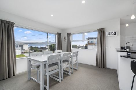 Photo of property in 91 Seaview Road, Paraparaumu Beach, Paraparaumu, 5032