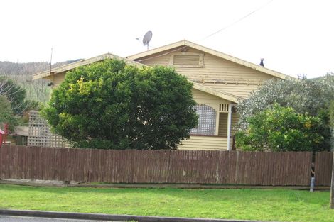 Photo of property in 82 Awaroa Road, Helensville, 0800