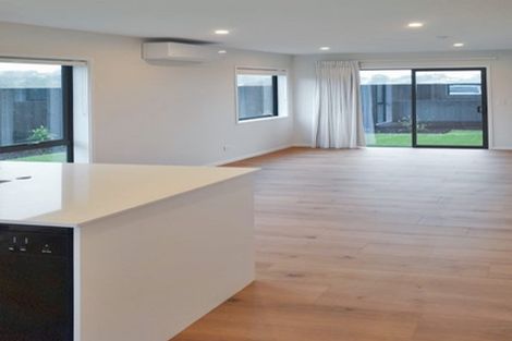 Photo of property in 5/48 Moire Road, Massey, Auckland, 0614