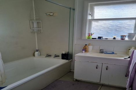 Photo of property in 16 Old Wairoa Road, Papakura, 2110