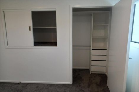 Photo of property in 5/2 Jadewynn Drive, Massey, Auckland, 0614