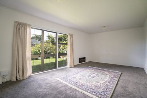 Photo of property in 1 Brasenose Place, Tawa, Wellington, 5028