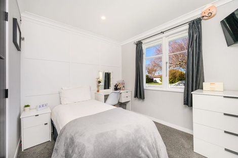 Photo of property in 33 Benmore Avenue, Cloverlea, Palmerston North, 4412