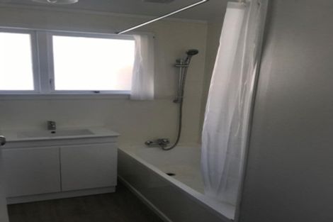 Photo of property in 11 Waitahanui Avenue, Taupo, 3330