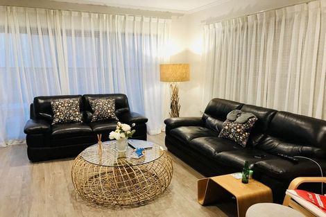 Photo of property in 10 Sacred Kingfisher Road, Hobsonville, Auckland, 0616