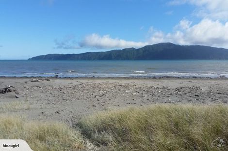 Photo of property in 37 Manly Street, Paraparaumu Beach, Paraparaumu, 5032