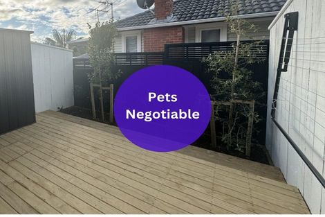 Photo of property in 3/5 Preston Avenue, Henderson, Auckland, 0610