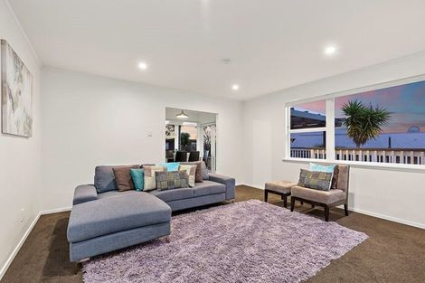 Photo of property in 27 Sunvue Road, Glen Eden, Auckland, 0602