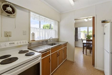 Photo of property in 28 Oriwa Street, Waikanae, 5036