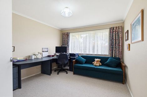 Photo of property in 4 Brooklyn Heights Drive, Kelvin Grove, Palmerston North, 4414
