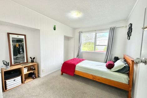 Photo of property in 65 Riverpark Crescent, Henderson, Auckland, 0610