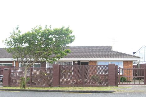 Photo of property in 2 Chestnut Road, Papatoetoe, Auckland, 2025