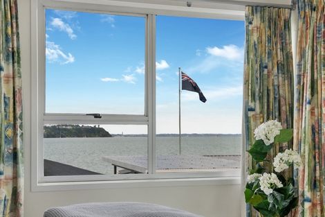Photo of property in 6 Musick Point Road, Bucklands Beach, Auckland, 2012