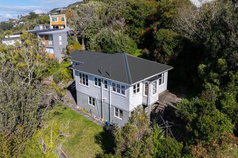 Photo of property in 179 Broderick Road, Johnsonville, Wellington, 6037
