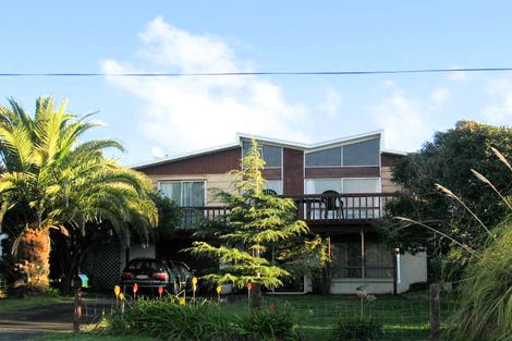 Photo of property in 84 Martin Road, Paraparaumu Beach, Paraparaumu, 5032