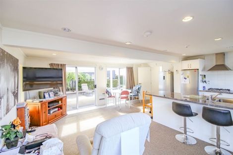 Photo of property in 2/2 Alma Road, Gonville, Whanganui, 4501