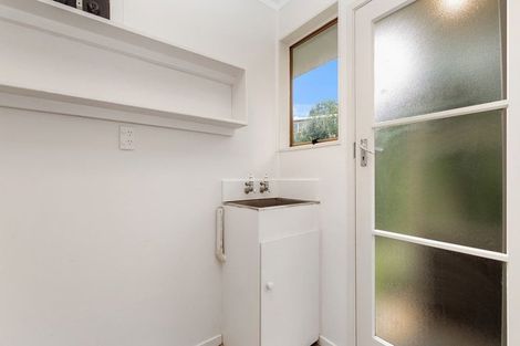 Photo of property in 1/19 Kemp Road, Massey, Auckland, 0614