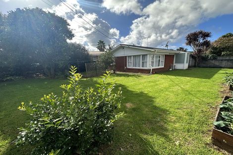 Photo of property in 663 Te Atatu Road, Te Atatu Peninsula, Auckland, 0610
